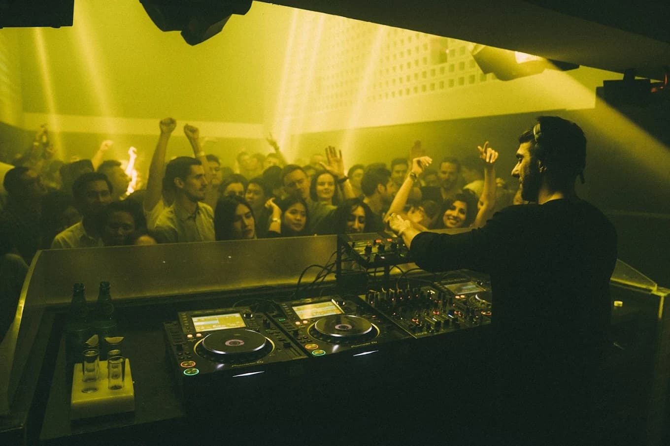 ดูรูป / Facebook