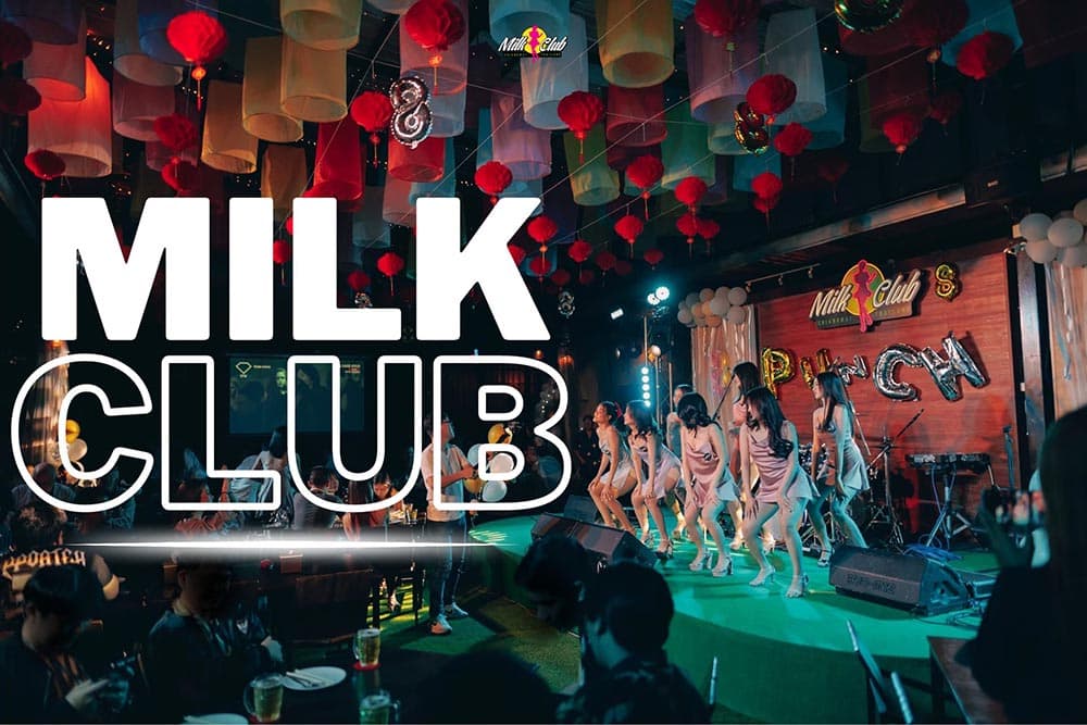 ภาพถ่ายแสดงการตกแต่งภายนอก ภายใน พนักงาน และบรรยากาศของร้านมิลค์คลับ MILK CLUB No.0